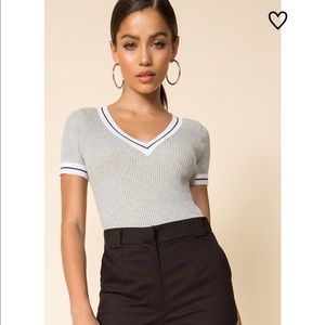 SUPERDOWN carlina v neck top SZ MED